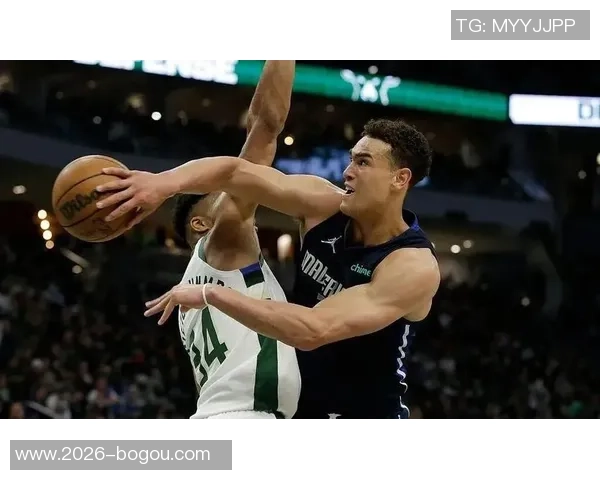 德怀特鲍威尔以身作则展现职业素养引领球队奋发向上