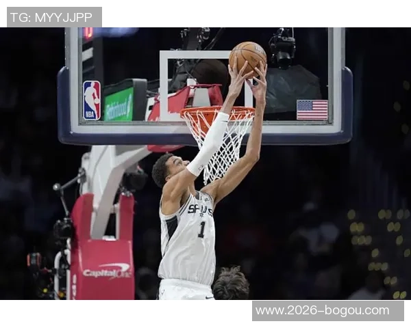 科内特全能表现致敬博尔特绝杀盖帽助球队获胜5分7板4助3帽正负值17